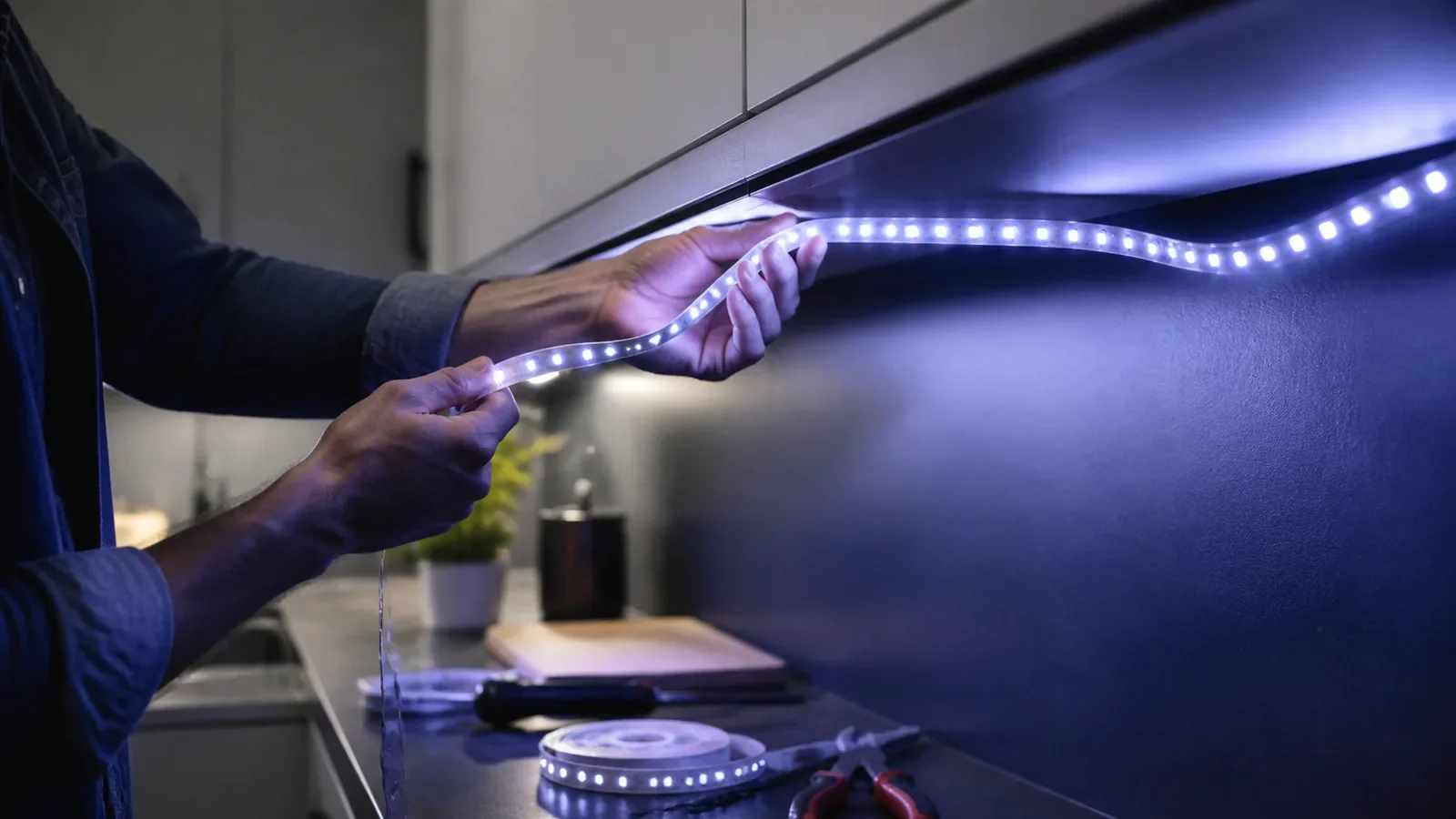 découvrez ce qu'est la technologie led et ses avantages. cette définition détaillée vous plongera dans le monde de l'éclairage led, ses applications variées et son impact sur la consommation d'énergie.