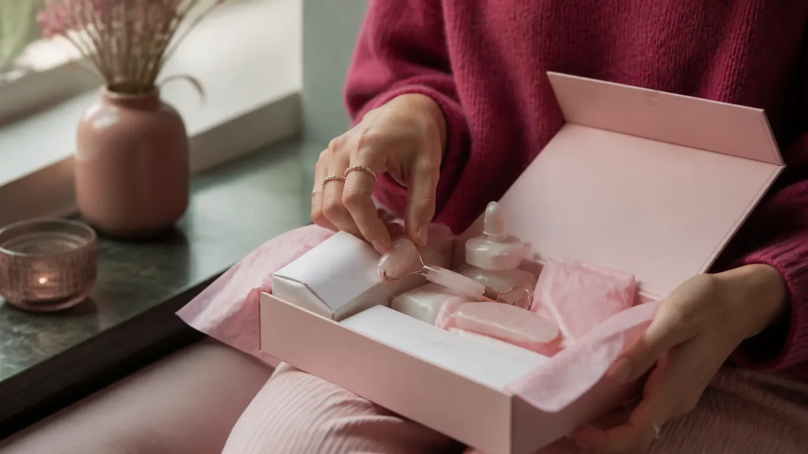découvrez ce qu'est une beauty box, une boîte surprise remplie de produits de beauté soigneusement sélectionnés. idéale pour les passionnés de cosmétiques, elle permet d'explorer de nouvelles marques et tendances tout en se faisant plaisir.